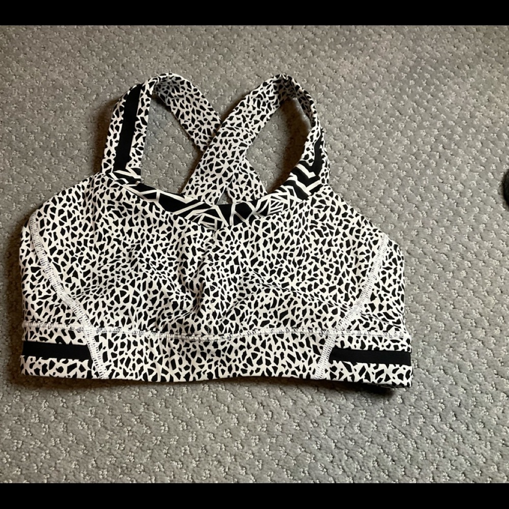 Lulu Sports Bra Size 4